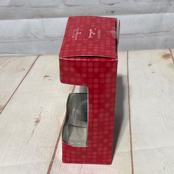 Hallmark 2016 Thomas Kinkade Christmas Ornament Holiday Painter Of Light - Picture 2 of 7